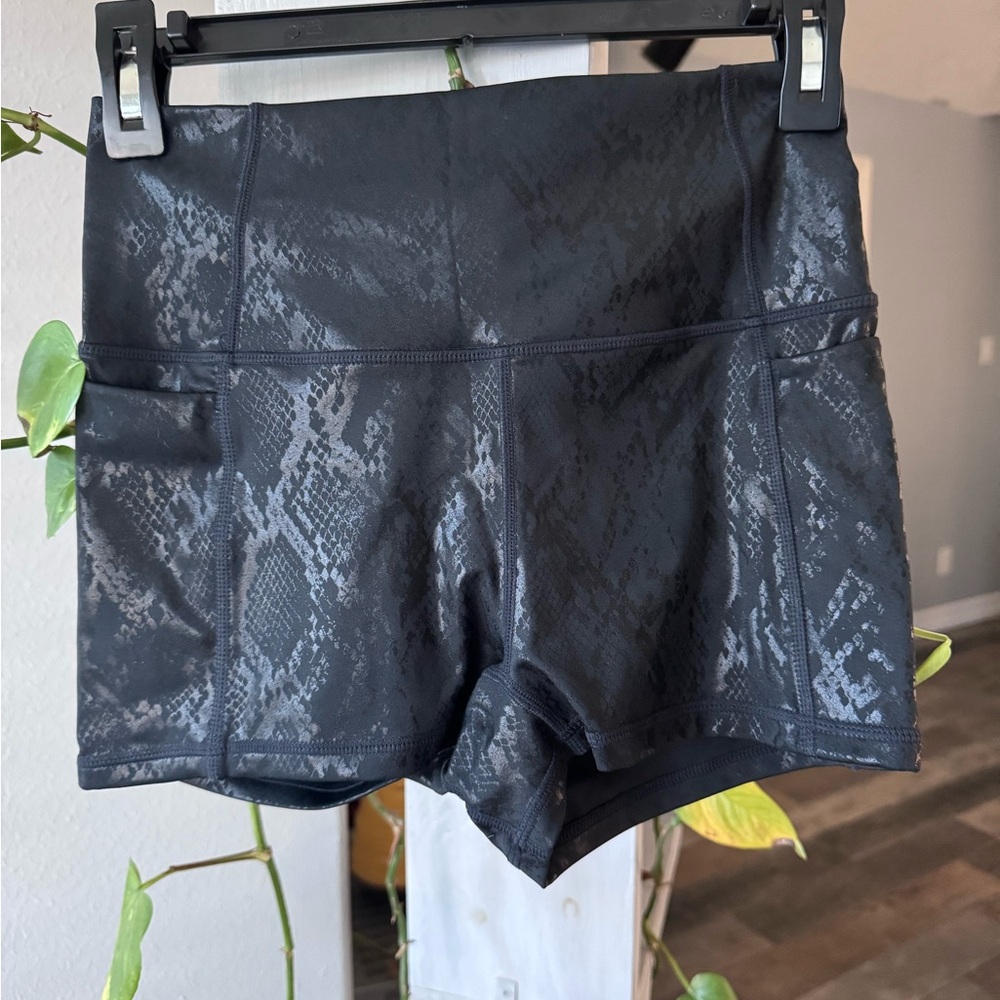 Fabletics Athletic Shorts with pockets size Small